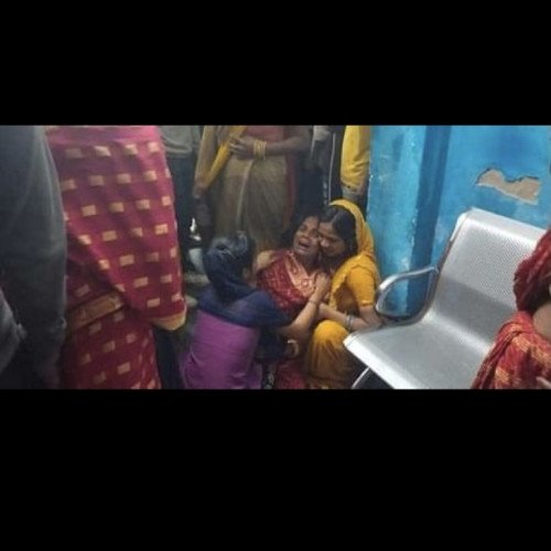 युवक ने युवती को चाकू मारकर ले ली जान